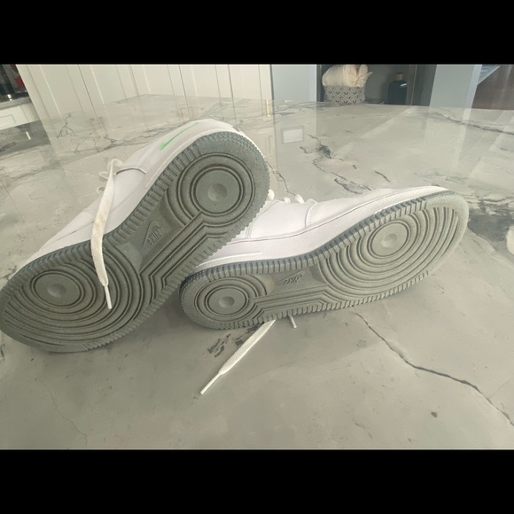 EUC Nike Air Force 1 size 7Y - Picture 7 of 8